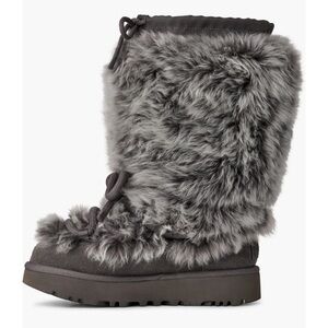 UGG Chalet Boots